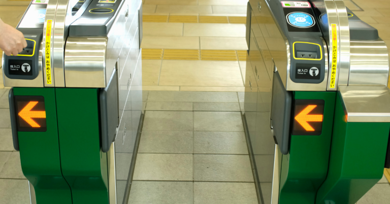 Suica card being used on various Tokyo train lines